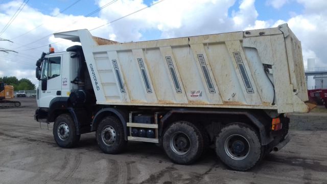 Schwerlast LKW mieten in Dresden, Pirna und Radebeul