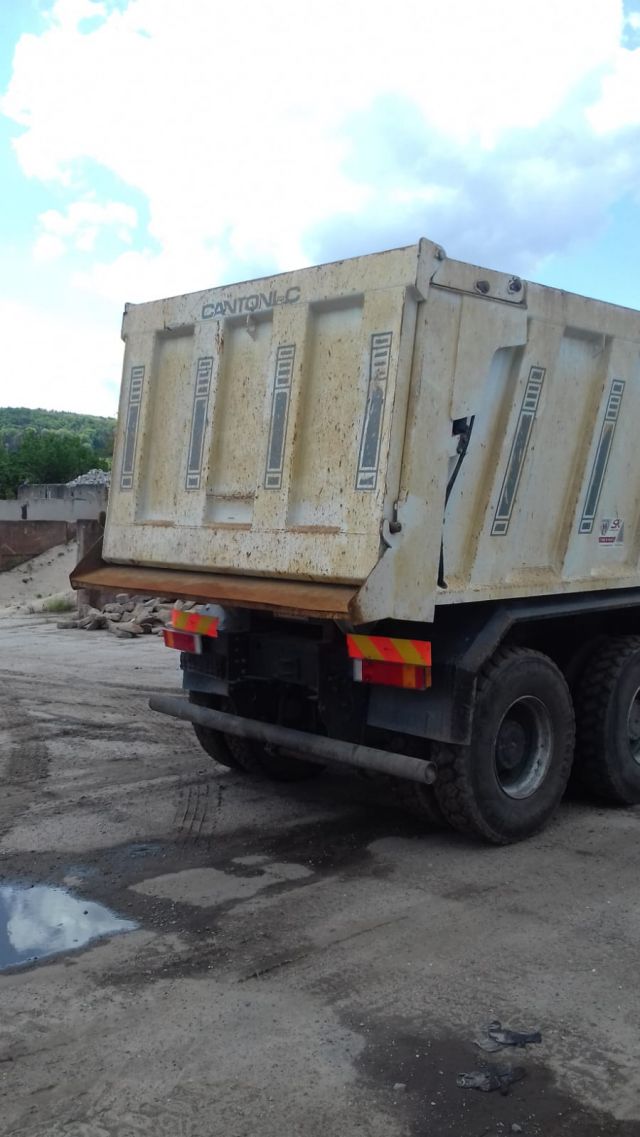 Schwerlast LKW mieten in Dresden, Pirna und Radebeul